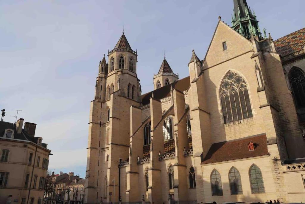 L' Alcove- Confort Charme Downtown Dijon Exterior photo